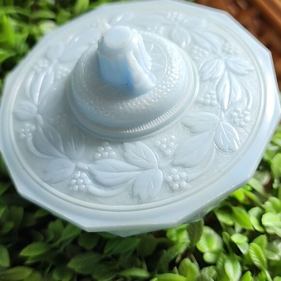 2 Vintage 1950's Blue Powder Celluloid Boxes With Decorative Lids Coquette Bride - Picture 8 of 9